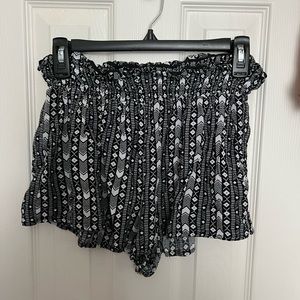 Rue 21 shorts size L